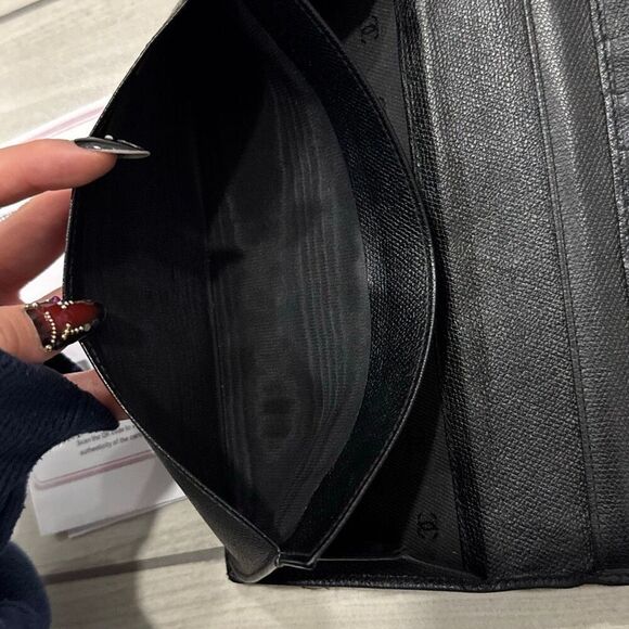 Chanel vintage CC Black Button Bifold Wallet Authentic. Come with authenticity - Picture 6 of 14